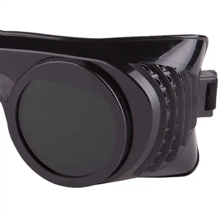 Чёрная латексная маска Крюгер с чёрными окошками - BDSM accessories. Фотография 2.