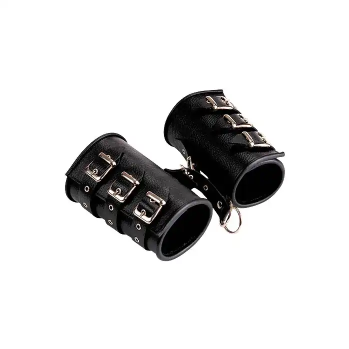 Чёрные кожаные манжеты - BDSM accessories