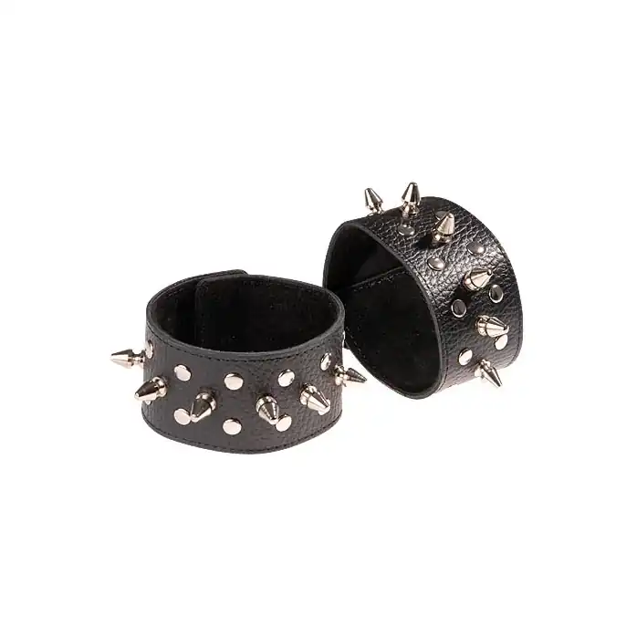 Чёрные напульсники с шипами и заклепками - BDSM accessories