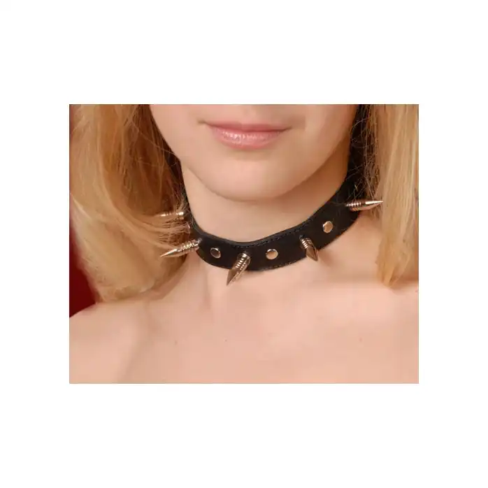 Чёрный кожаный ошейник с шипами и цепочкой - BDSM accessories