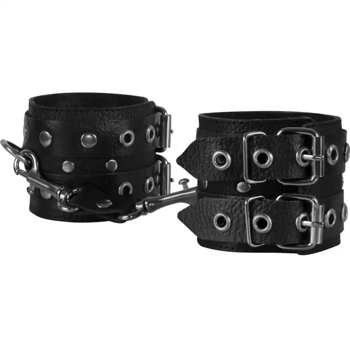 Чёрные наручники из кожи - BDSM accessories. Фотография 2.