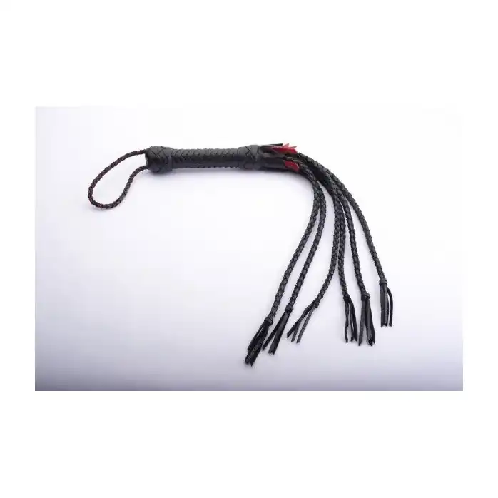 Чёрная кожаная плеть - BDSM accessories