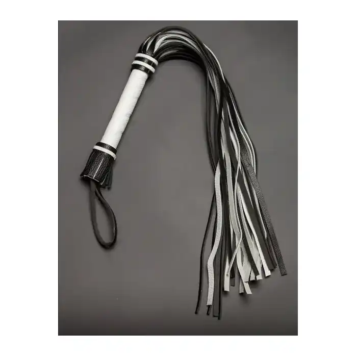 Чёрно-белая многохвостая плеть - 65 см - BDSM accessories