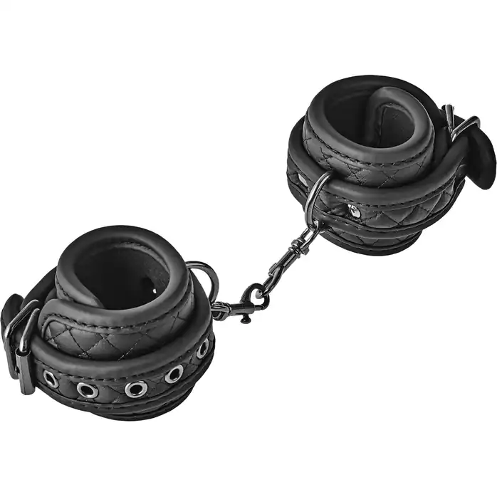 Черные манжеты на запястья HANDCUFF DIAMOND - Blaze. Фотография 4.