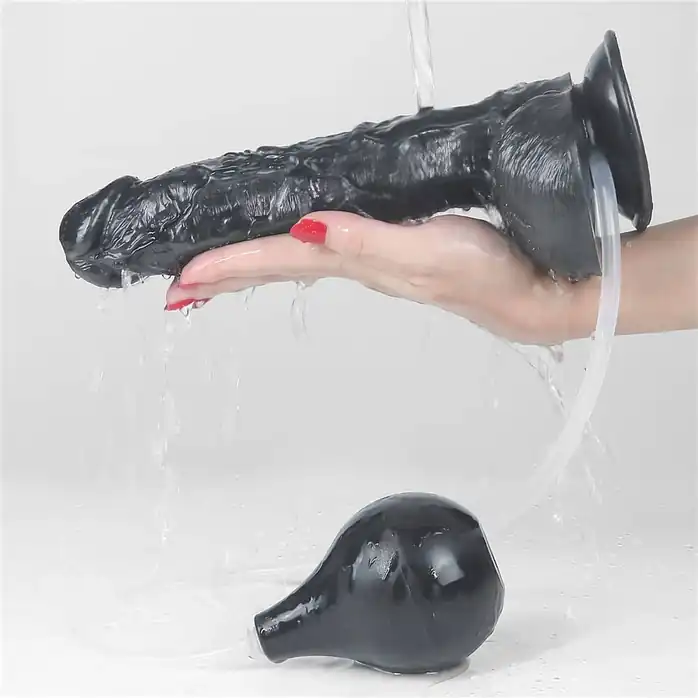 Черный фаллоимитатор-гигант с грушей 10 Squirt Extreme Dildo - 25,5 см. Фотография 7.