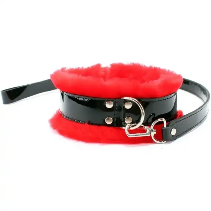 Красный меховой ошейник с ремешками и поводком из лакированной кожи - BDSM Light