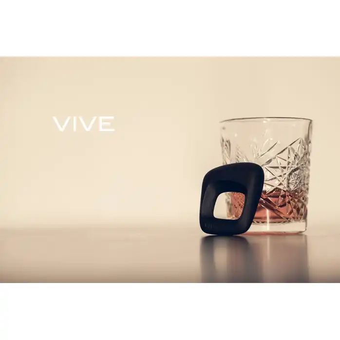 Черное эрекционное вибрирующее кольцо Senca - Vive. Фотография 3.