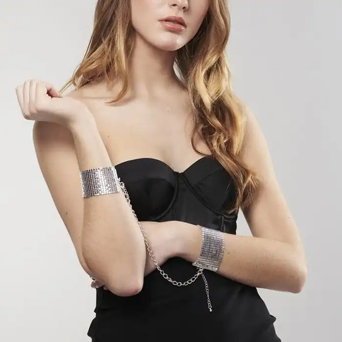 Серебристые наручники-браслеты Desir Metallique Handcuffs. Фотография 2.