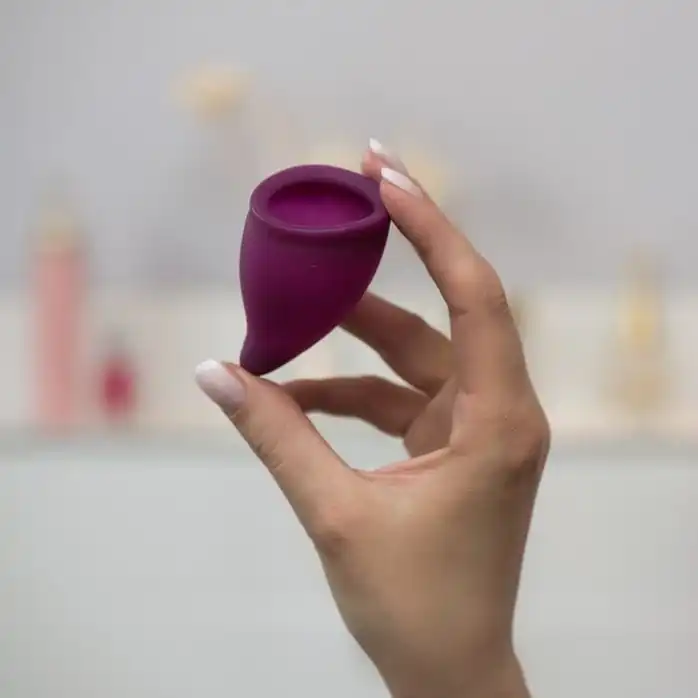 Менструальная чаша Fun Cup Size B. Фотография 2.