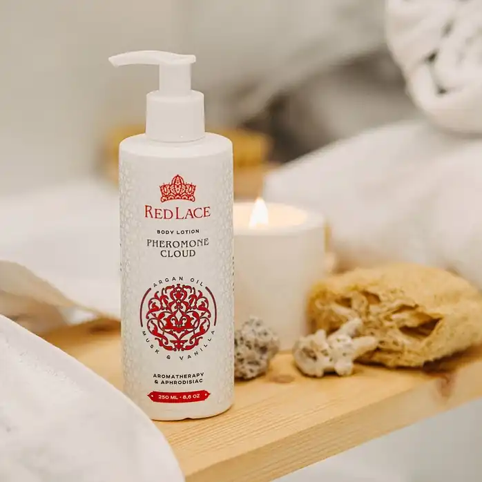 Лосьон для тела с феромонами Red Lace Pheromone Cloud - 250 мл. Фотография 3.