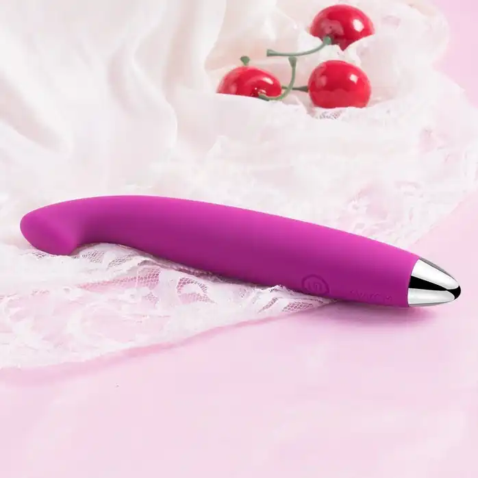 Фиолетовый вибростимулятор G-точки Sara Purple - 14,5 см. Фотография 4.