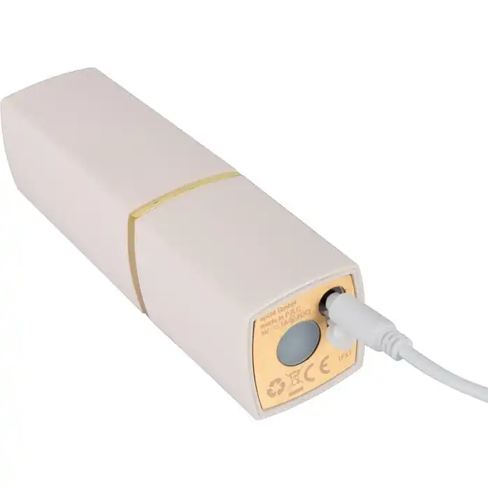 Бесконтактный стимулятор клитора в форме помады Womanizer W-260 2GO в белом корпусе. Фотография 2.