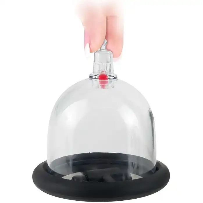 Вакуумная помпа и 2 чаши для сосков Deluxe Vibrating Nipple Pleasure Cups с вибрацией - Fetish Fantasy Series. Фотография 6.