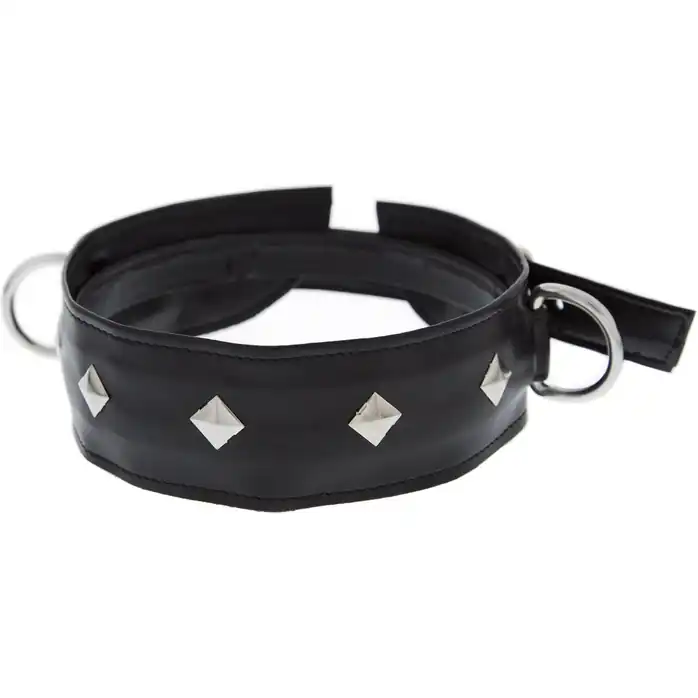 Полиуретановый ошейник с пуклями и D-кольцами Collar with Studs - Guilty Pleasure