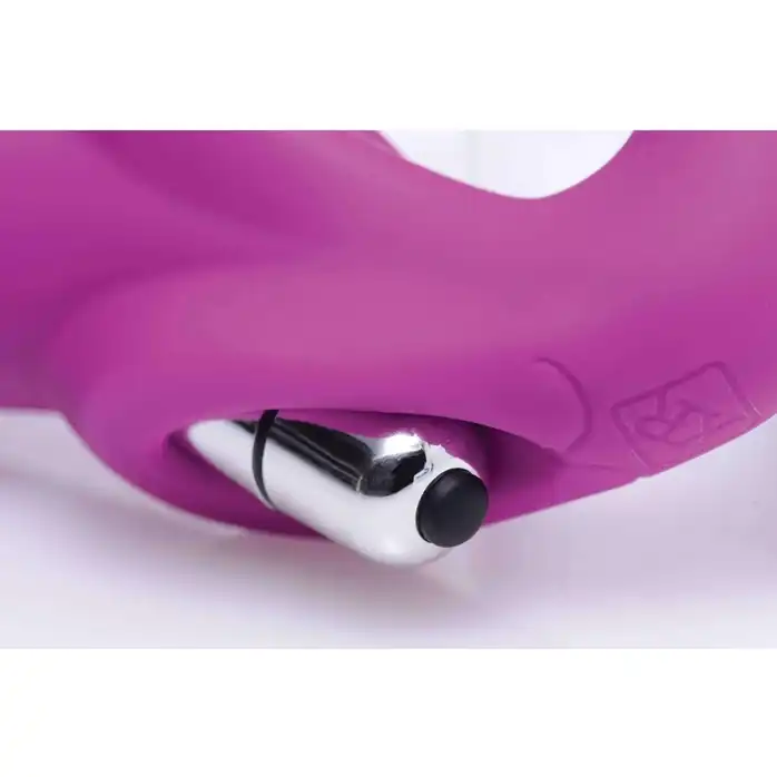 Ярко-розовый безремневой вибрострапон Evoke Vibrating Strapless Silicone Strap-on Dildo - Strap U. Фотография 3.